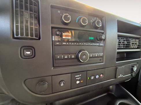 New 2025 Chevrolet Express 3500 Work Van w/ Power Convenience Package image 11