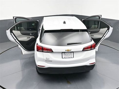 Used 2023 Chevrolet Equinox LS image 44