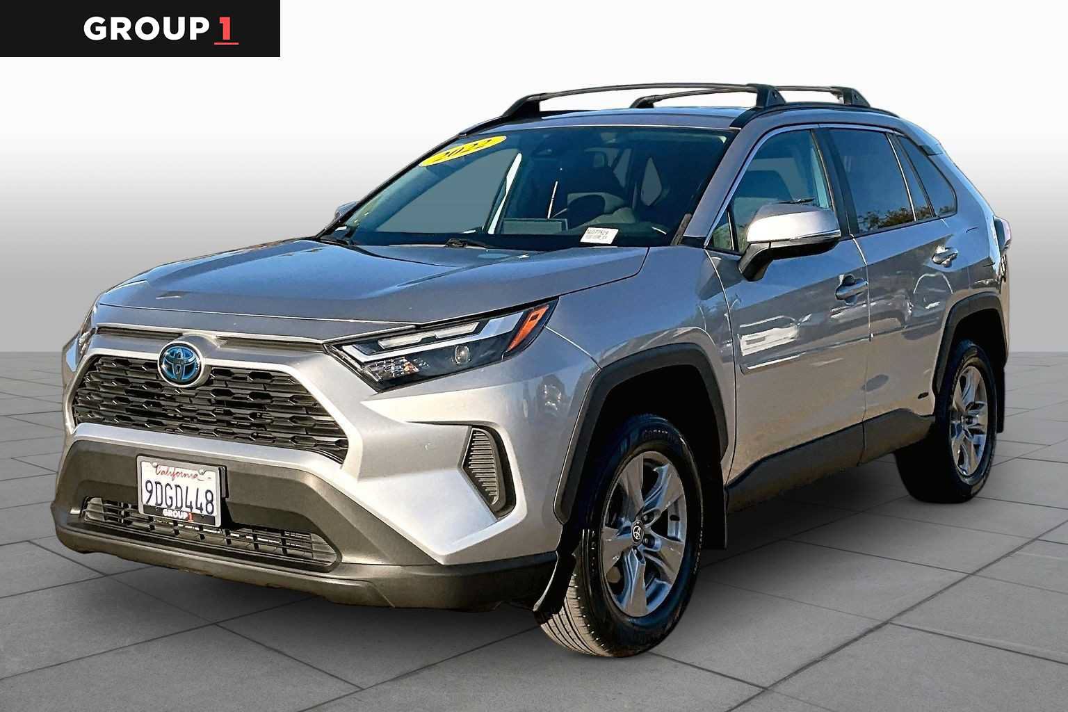 Used 2022 Toyota RAV4 XLE AWD/4WD image 1