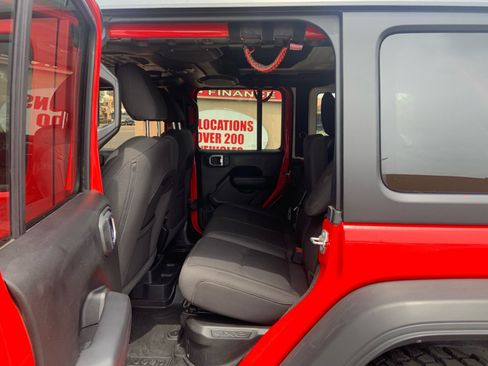 Used 2023 Jeep Wrangler Unlimited AWD/4WD image 10