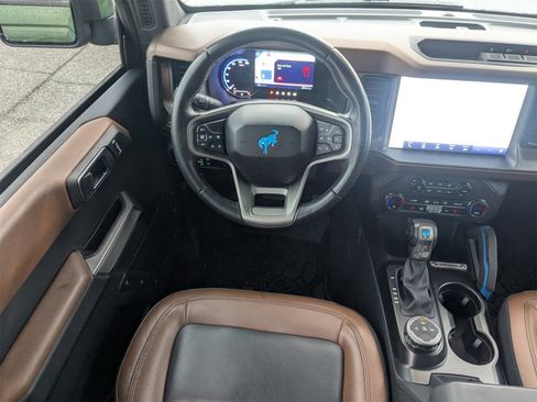 Used 2023 Ford Bronco Outer Banks image 16