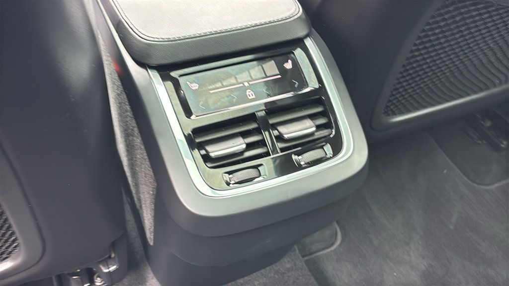 Certified 2023 Volvo XC90 B5 Plus w/ Protection Package Premier AWD/4WD image 9