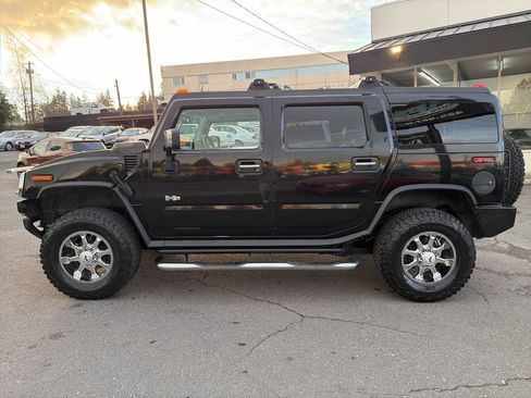 Used 2004 HUMMER H2 w/ Preferred Equipment Group image 3