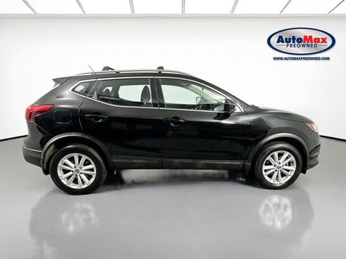 Used 2019 Nissan Rogue Sport SV w/ Technology Package AWD/4WD image 9