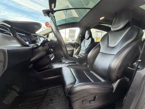 Used 2017 Tesla Model X 75D image 18