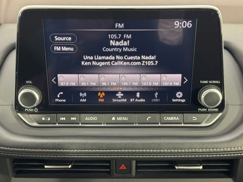 Used 2023 Nissan Rogue SV image 22