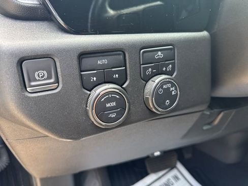 Certified 2022 Chevrolet Silverado 1500 LT image 4