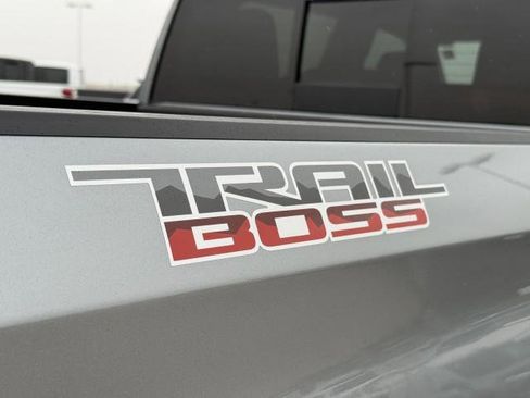 Used 2024 Chevrolet Silverado 1500 LT Trail Boss w/ LT Trail Boss Premium Package image 14