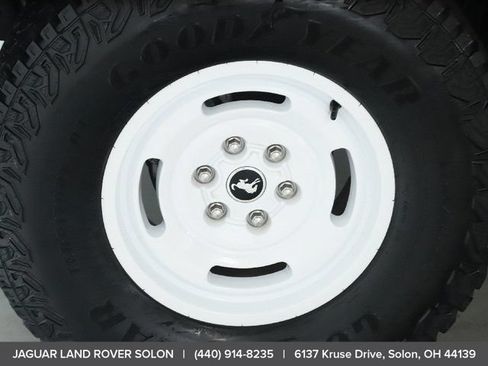 Used 2025 Ford Bronco Heritage Edition AWD/4WD image 39