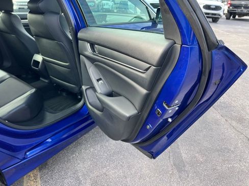 Used 2018 Honda Accord Sport image 15