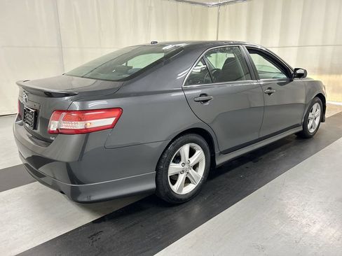 Used 2011 Toyota Camry SE w/ SE Extra-Value Pkg #1 image 2