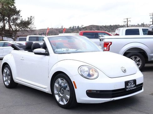 Used 2013 Volkswagen Beetle 2.5 image 2