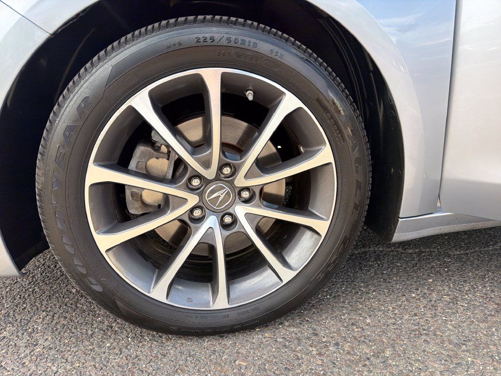 Used 2016 Acura TLX w/ Technology Package FWD image 10