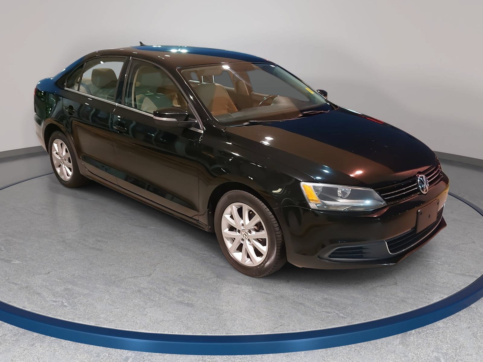 Used 2013 Volkswagen Jetta SE FWD image 3