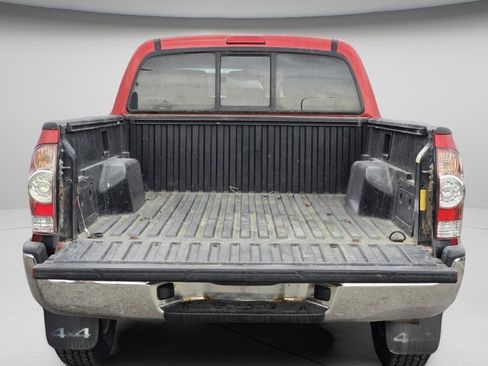 Used 2011 Toyota Tacoma 4x4 Double Cab w/ SR5 Pkg #2 image 16