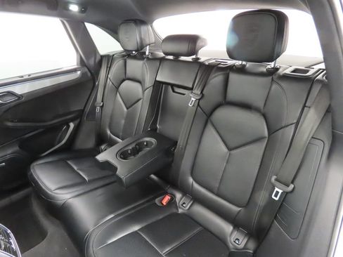 Certified 2026 Porsche Macan AWD/4WD image 44