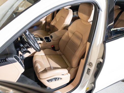 Certified 2021 Porsche Cayenne S AWD/4WD image 5