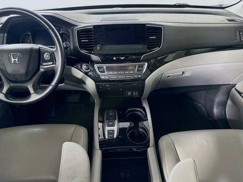 Used 2021 Honda Pilot Touring image 19