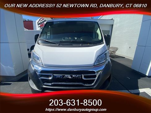 Used 2025 RAM ProMaster 2500 w/ U-Haul Equipment Group FWD image 10