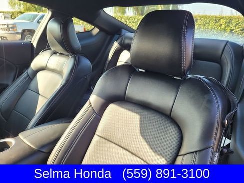 Used 2025 Ford Mustang Premium image 11