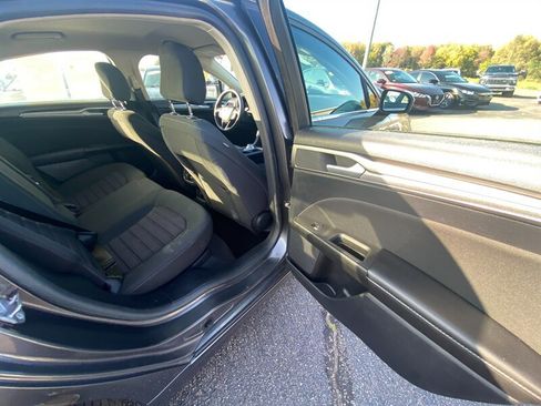 Used 2020 Ford Fusion SE image 13