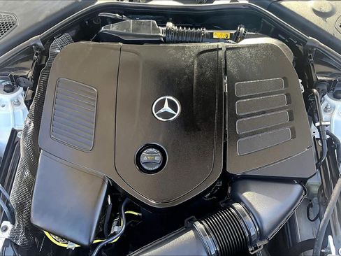 Used 2025 Mercedes-Benz E 350 Sedan image 33