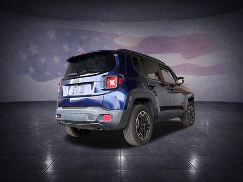Used 2016 Jeep Renegade Trailhawk AWD/4WD image 4