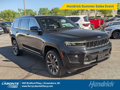 Used 2022 Jeep Grand Cherokee L Overland w/ Advanced Protech Group III AWD/4WD image 1