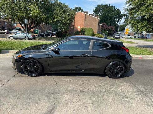 Used 2020 Hyundai Veloster 2.0 FWD image 3