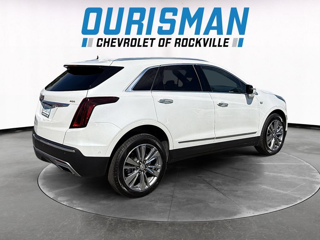 Used 2025 Cadillac XT5 Premium Luxury w/ Technology Package AWD/4WD image 6