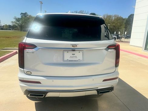 Used 2024 Cadillac XT6 Premium Luxury w/ LPO, Premium Carpet Package image 3