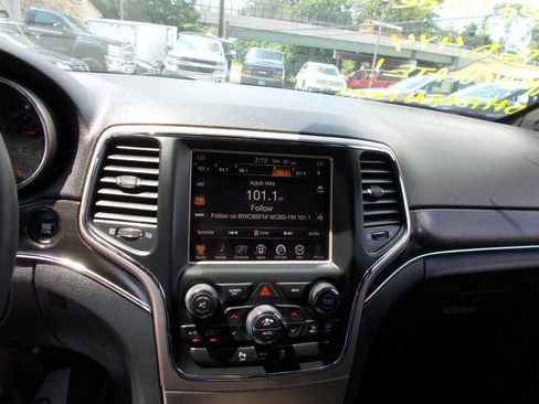 Used 2014 Jeep Grand Cherokee Limited AWD/4WD image 12