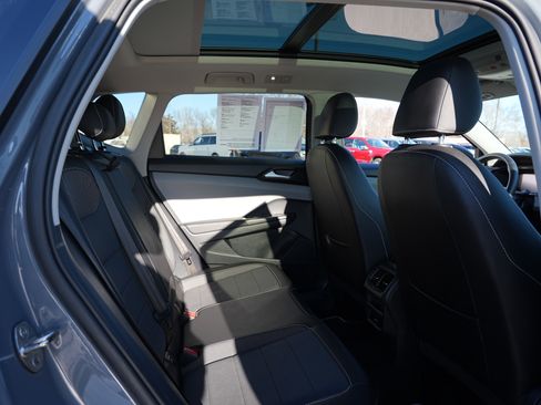 Used 2023 Volkswagen Taos SE image 30