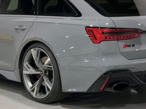 Used 2021 Audi RS 6 AWD/4WD image 24