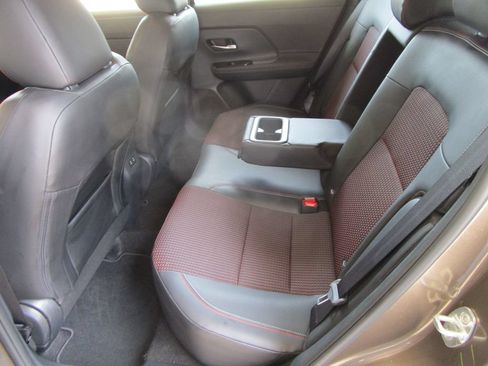 Used 2025 Nissan Kicks SR AWD/4WD image 19