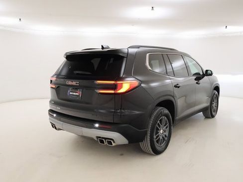 Certified 2025 GMC Acadia Elevation image 3