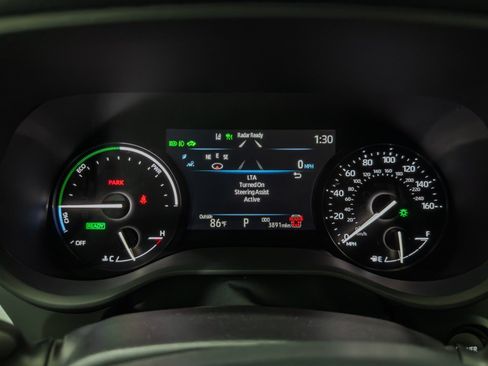 Used 2025 Toyota Sienna XLE AWD/4WD image 35