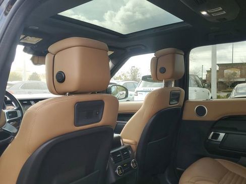 Used 2023 Land Rover Discovery HSE R-Dynamic image 13