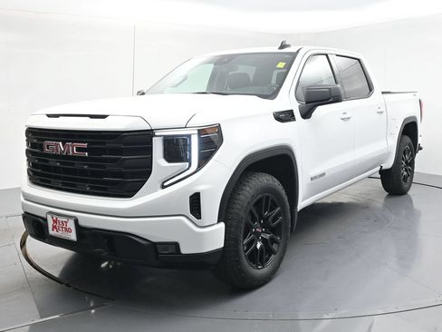 Used 2025 GMC Sierra 1500 Elevation AWD/4WD image 3