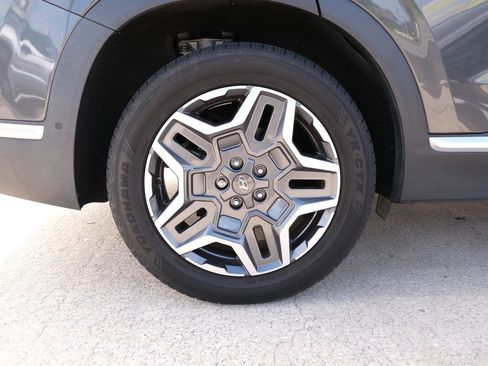 Used 2021 Hyundai Santa Fe Limited w/ Cargo Package image 17