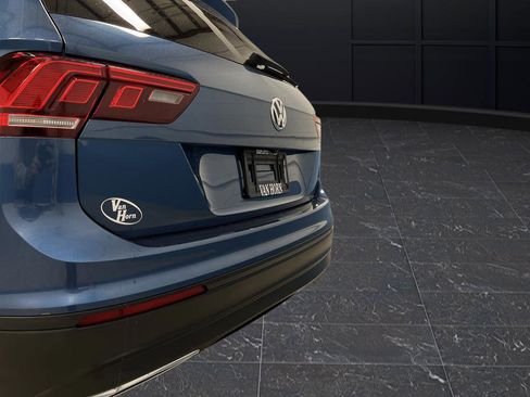 Used 2020 Volkswagen Tiguan S image 29