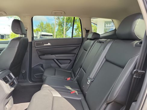 Used 2019 Volkswagen Atlas SE w/ Towing Package FWD image 13