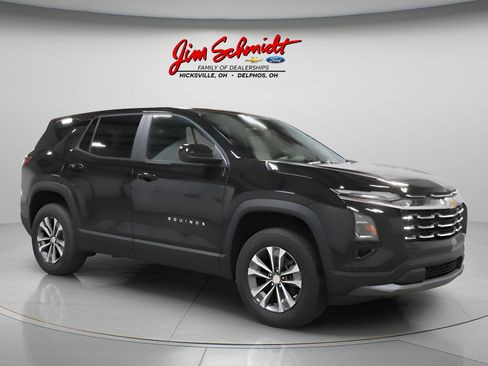 New 2026 Chevrolet Equinox LT w/ Convenience Package II FWD image 1