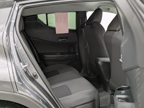 Used 2020 Toyota C-HR LE image 12