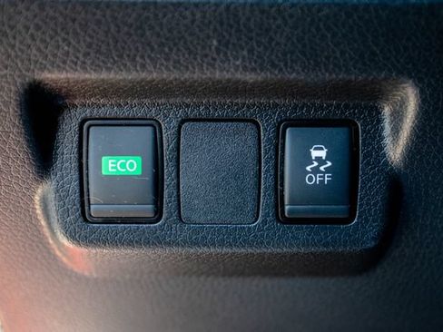 Used 2019 Nissan Sentra SV w/ Special Edition Package FWD image 24