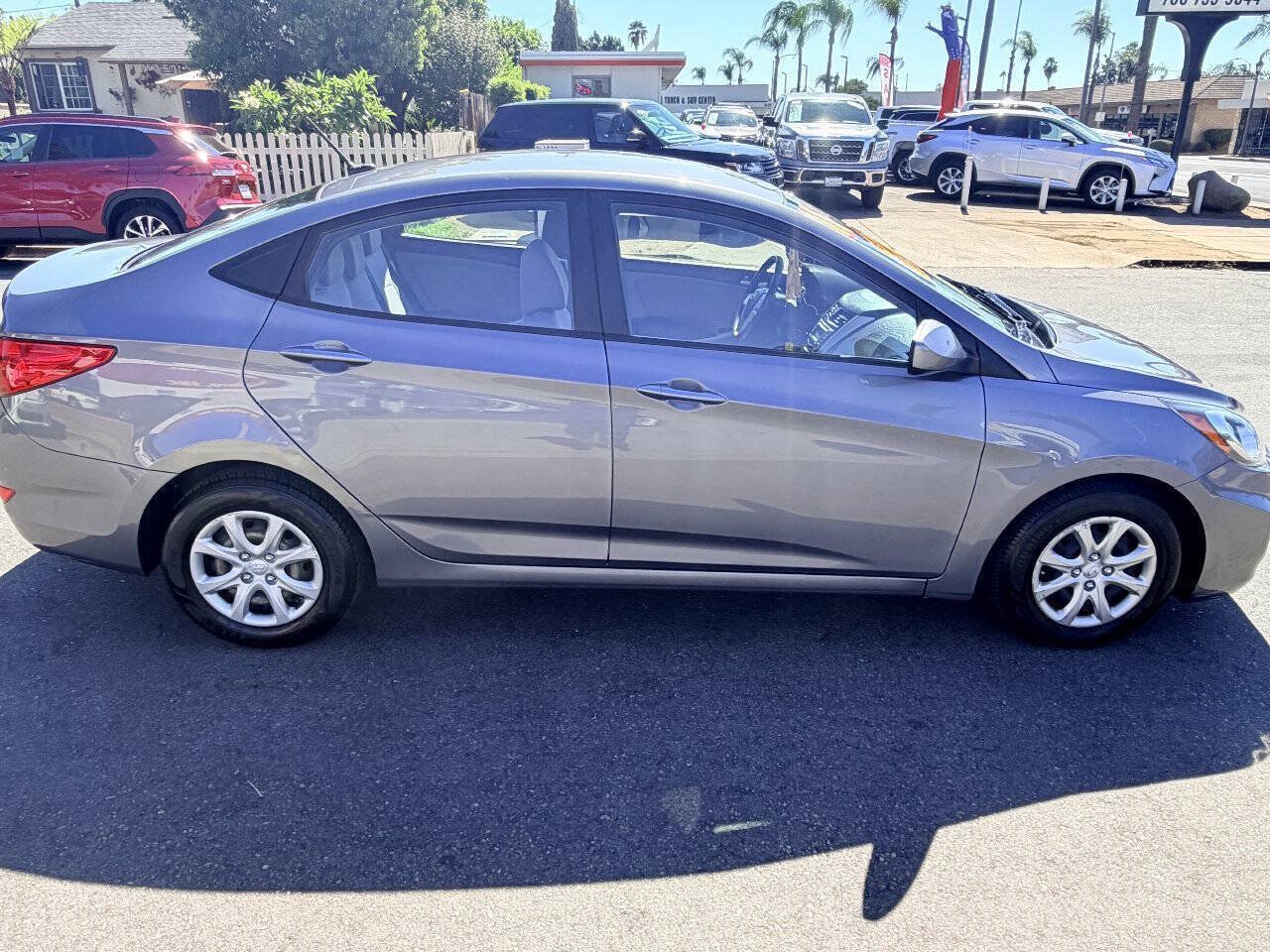 Used 2013 Hyundai Accent GLS FWD image 7