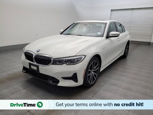 Used 2021 BMW 330e w/ Convenience Package RWD image 1