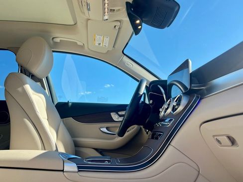 Certified 2022 Mercedes-Benz GLC 300 4MATIC image 11