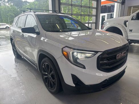 Used 2020 GMC Terrain SLT w/ Preferred Package FWD image 1