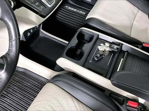 Used 2025 Honda Odyssey Elite image 17